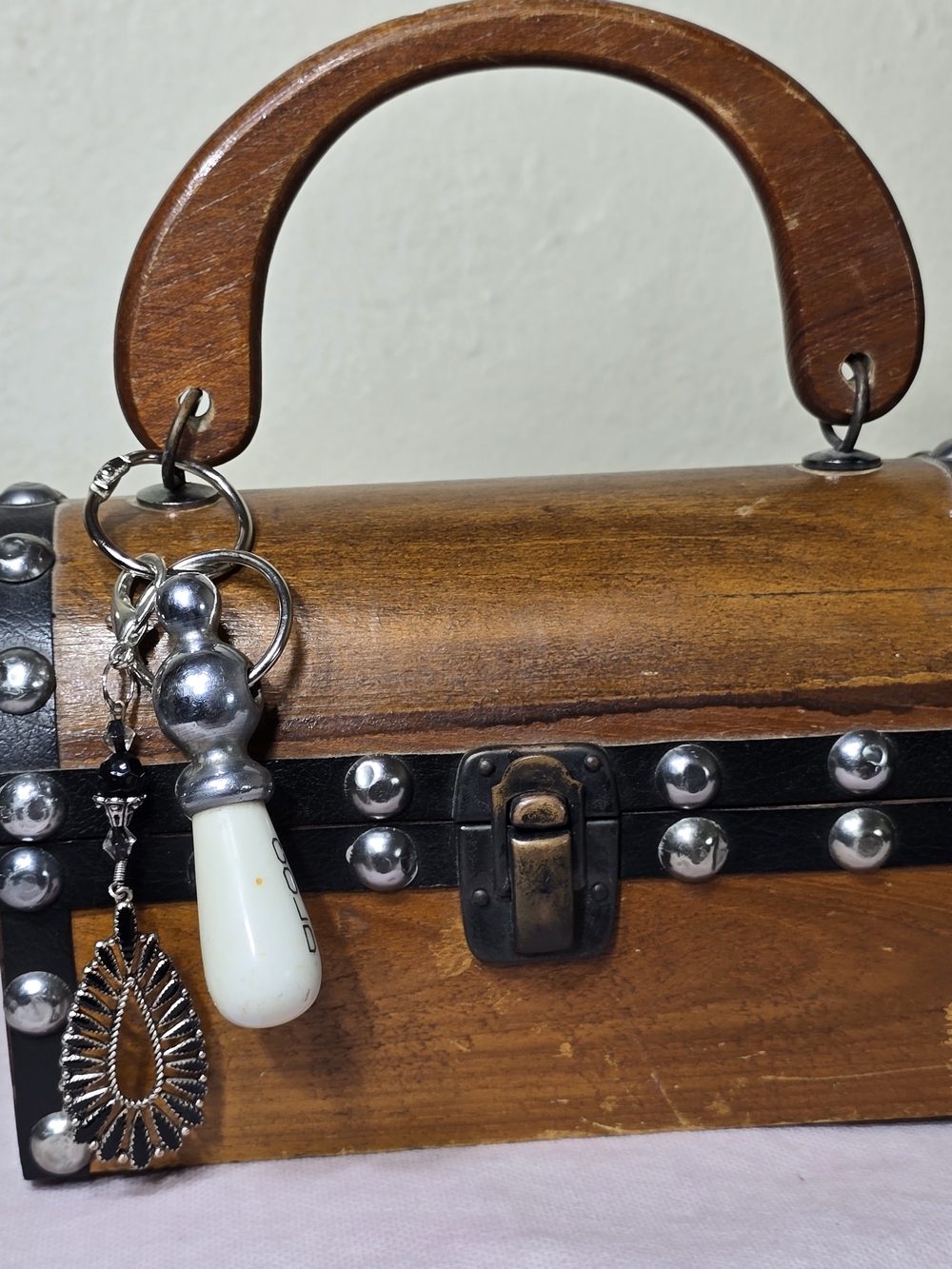 Encore Vintage Wooden Box Handbag Brown Wood Black Leather Metal Studded 1960s - Picture 7 of 16